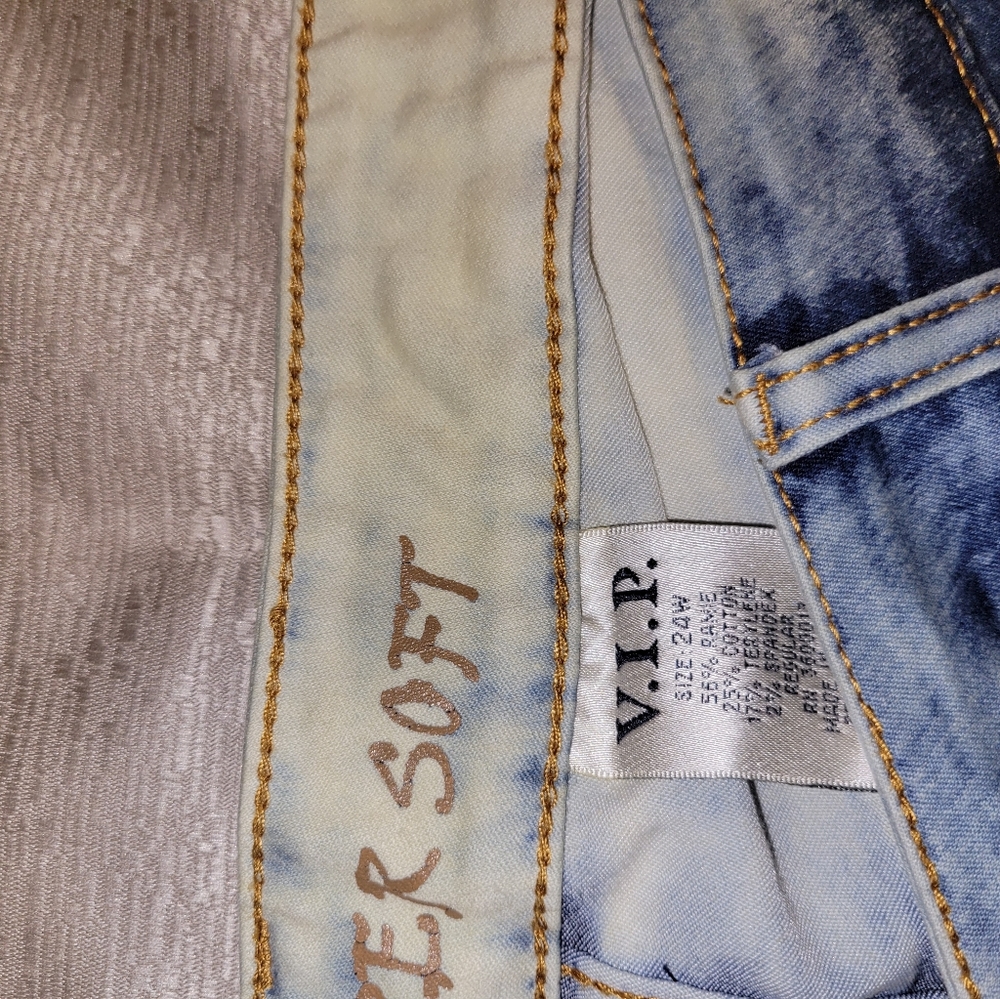 MUST GO!!! Plus size jeans